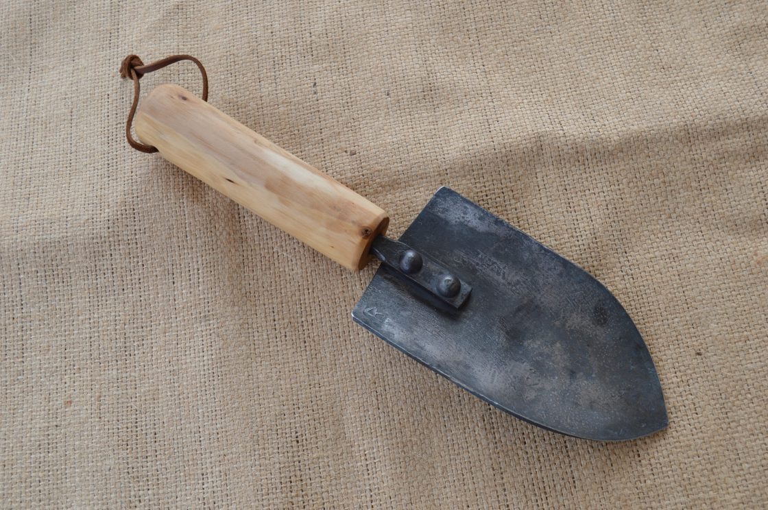 Garden Trowel 80 CDN Ironworks